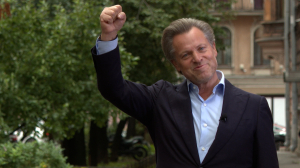 Нам 15 лет. Народный артист России Василий Герелло поздравляет Телеканал «Санкт-Петербург»