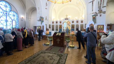 Православные христиане отмечают великий праздник – Покров Пресвятой Богородицы: в храм на Боровой улице приехал Александр Беглов