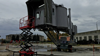 «Ростех» показал первый отечественный телетрап для аэропортов в действии