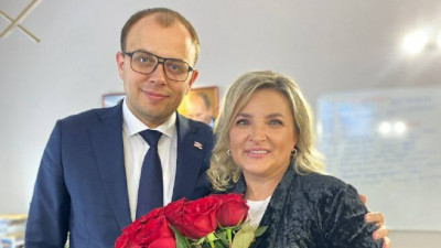 15 лет телеканалу «Санкт-Петербург»: Андрей Хорт лично поздравил генерального директора Екатерину Ходаринову