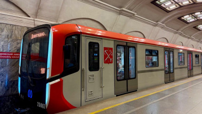 Александр Беглов: Работники старейшего в Петербурге электродепо «Автово» продолжают славные традиции ветеранов петербургского метрополитена