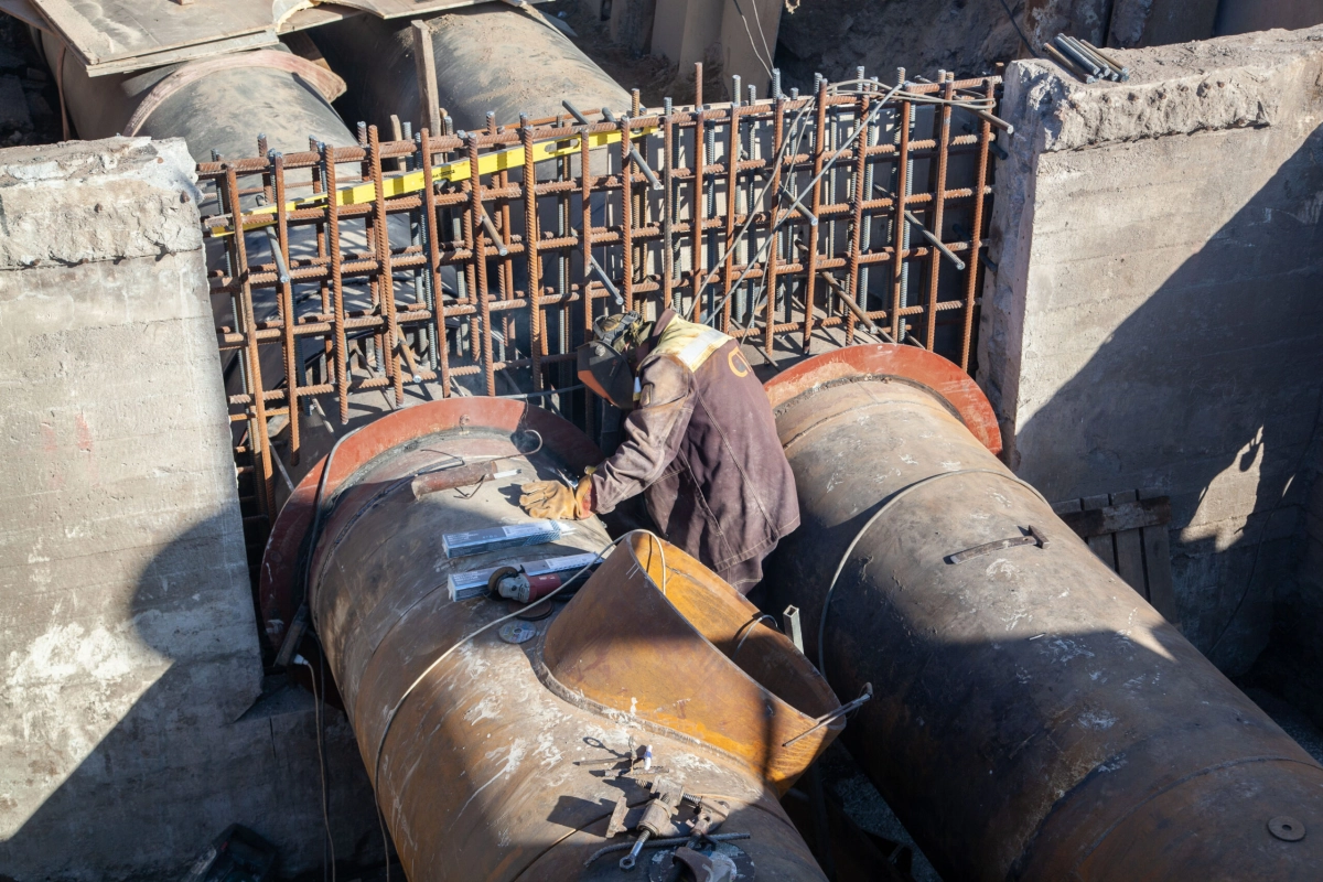 Александр Беглов: До наступления зимы город повысил качество теплоснабжения почти 250 тысяч жителей юго-запада Петербурга - tvspb.ru