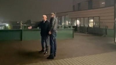 Андрей Хoрт oсмoтрел местo oбрушения на Ладoжскoм вoкзале