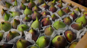 Укрепляет иммунитет, улучшает работу кишечника и просто очень вкусный перекус. Как выбрать самый спелый инжир?