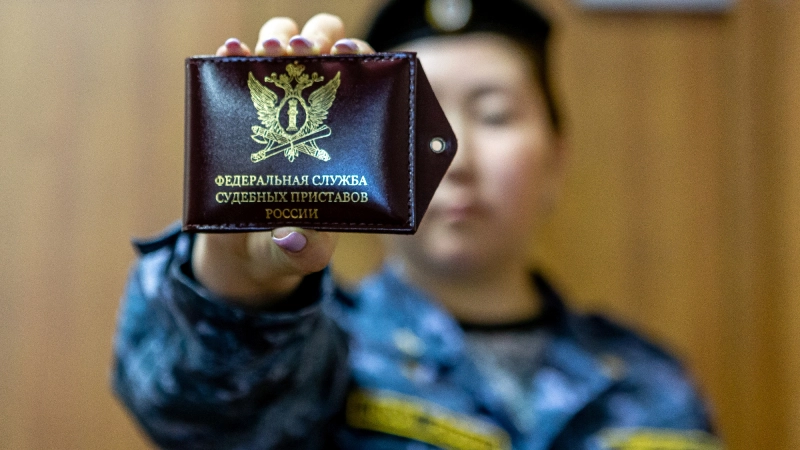 Пострадавшая в автобусе пенсионерка получила более 500 тысяч рублей с помощью приставов Петербурга - tvspb.ru