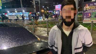 В Петербурге задержали водителя, скрывавшегося на разыскиваемом Mitsubishi