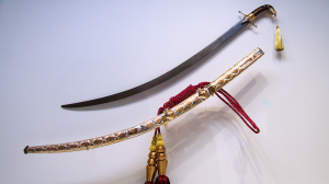 Детали. Выставка «Из наследия Бахрейна. Искусство изготовления мечей и кинжалов» в Государственном Эрмитаже