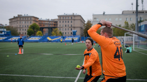 Стритбол, петанк и даже лапта. На стадионе «Кировец» состоялся фестиваль дворовых видов спорта