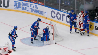 Судью КХЛ пожизненно отстранили от работы за ошибку в матче СКА — «Автомобилист»