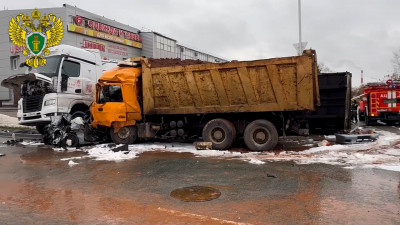 В Уфе столкнулись 12 автомобилей