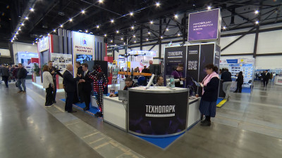 Международный форум «Российский промышленник» в Петербурге собрал представителей 45 стран