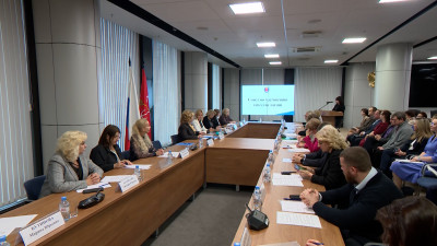 В Невской ратуше Совет по улучшению качества жизни обсудил меры поддержки семей