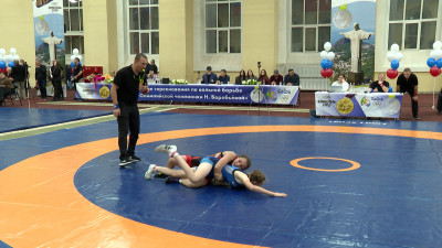 Петербургская спортсменка выиграла золото первенства мира по спортивной борьбе в Сербии