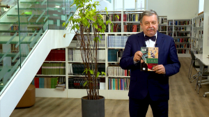 Обратите внимание. Имя генерал-губернатора дореволюционного Петербурга Николая Левашова на карте города