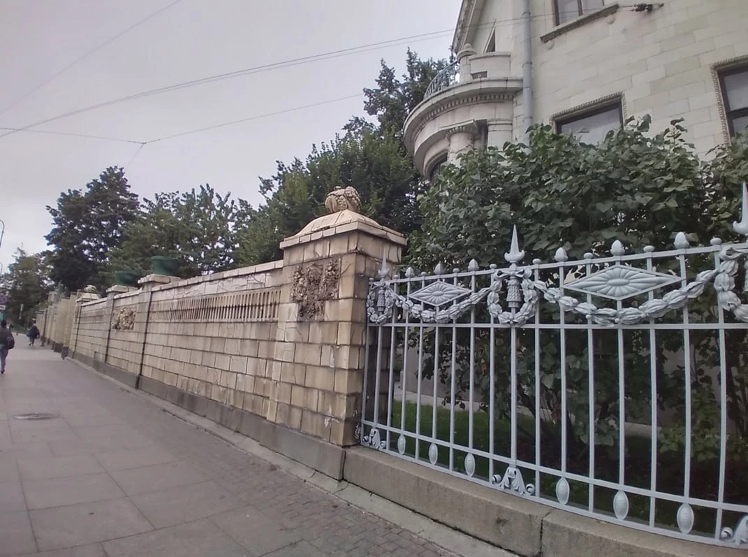 В Петербурге отреставрируют фасад и ограду одного из зданий Музея политической истории России - tvspb.ru