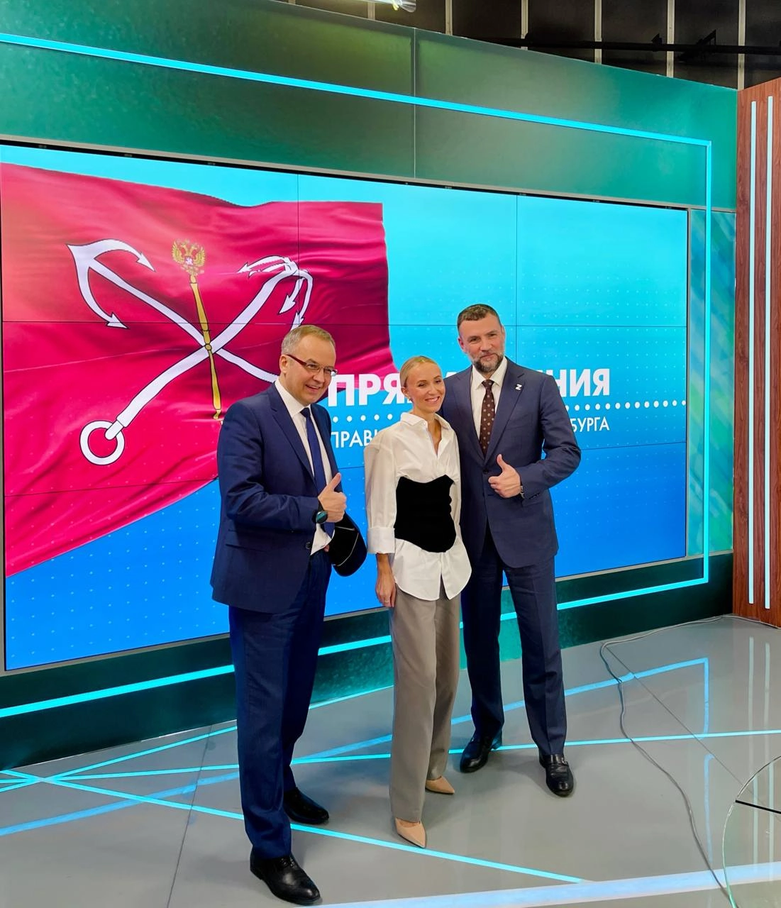 Вице-губернатор Петербурга Евгений Разумишкин поздравил телеканал «Санкт-Петербург» с 15-летием - tvspb.ru