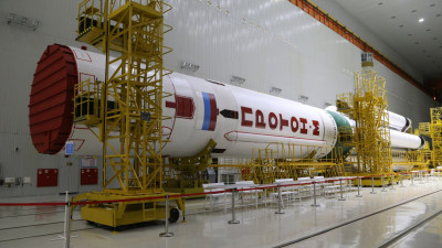 На Байконуре готовят к запуску ракету «Протон»
