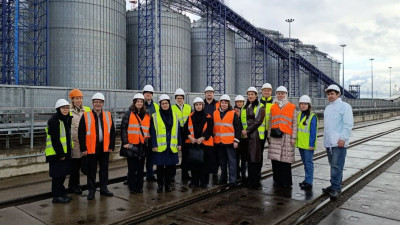 Морской порт «Высоцк» посетила делегация из Ирана для ознакомления с российской системой контроля качества