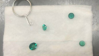 Контрабанду драгоценных камней на 15 млн рублей пресекли домодедовские таможенники