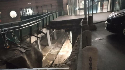 Сроки восстановления обрушившейся парковки Ладожского вокзала назовут после обследования