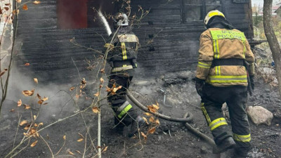 Пострадавших нет: во Всеволожском районе в садоводстве сгорел дом