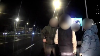 Спор водителей на Выборгском шоссе вышел из-под контроля и перерос в драку