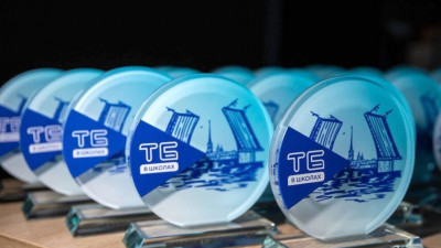 Александр Беглов: В рамках проекта «Твой Бюджет в школах» для старшеклассников Кировского района оборудовали медиастудию и лабораторию биотехнологий