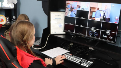 Александр Беглов: Новая школьная студия в Приморском районе даст ребятам шанс продолжить лучшие традиции петербургских СМИ