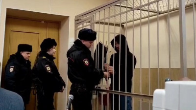 Суд арестовал мигранта, который в массовой драке на Заневском проспекте ударил ножом в грудь другого приезжего