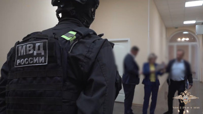 Полиция Петербурга задержала группу, обманывавшую добровольцев СВО