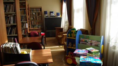 Александр Беглов поздравил с 95-летием Юношескую библиотеку имени А.П. Гайдара