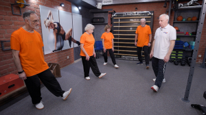 Зарядка для людей «серебряного» возраста. Упражнения для развития гибкости