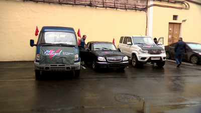 РЖД и Центр патриотического воспитания молодёжи «Дзержинец» передали три машины в зону СВО