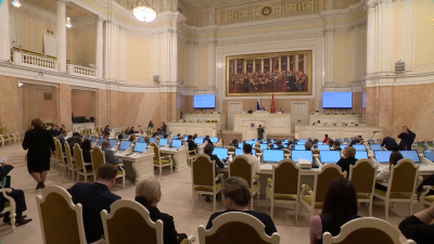 Петербургский парламент окончательно утвердил бюджет города до 2028 года