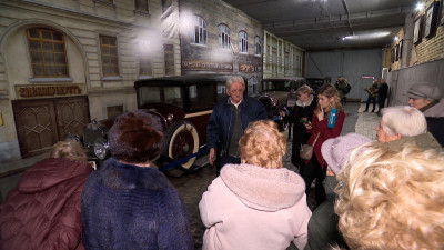 На «Ленфильме» провели экскурсию для ветеранов блокадного Ленинграда