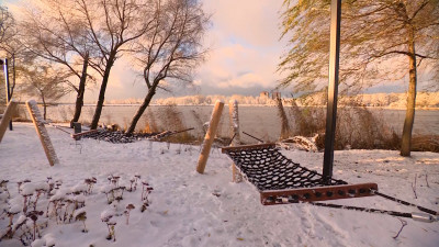 Зелёная набережная в Колпино преобразилась: новое пространство осмотрел Евгений Разумишкин