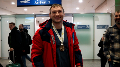 Молодогвардейцы тепло встретили самбиста Сергея Кирюхина после победы на чемпионате мира по самбо