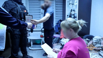 Работа в общепите, доставке, строительстве и такси: в Петербурге раскрыли схему незаконной легализации 3 тыс. мигрантов