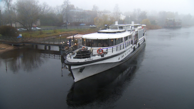 В Петербурге запустят зимние речные круизы на трехпалубном теплоходе