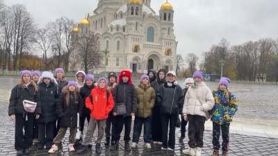 Школьники из Мариуполя увидели «Остров фортов» и Морской Никольский собор по программе «Петербургские каникулы»