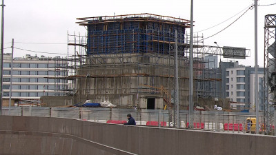 Как в Петербурге идет строительство Триумфального столпа в честь победы России в Северной войне