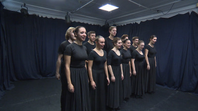 На пути к большой сцене: студенты «Мариупольского курса» представили свой учебный спектакль