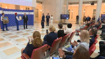 Лучших сотрудников метро Петербурга наградили в Президентской библиотеке