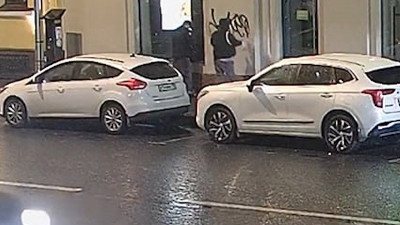 Неизвестные повредили дом Бадаева на улице Восстания