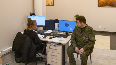 Одна из лучших в стране: Как работает петербургская система поддержки участников СВО