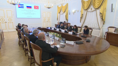 Александр Беглов провел встречу с секретарем ЦК Коммунистической партии Кубы