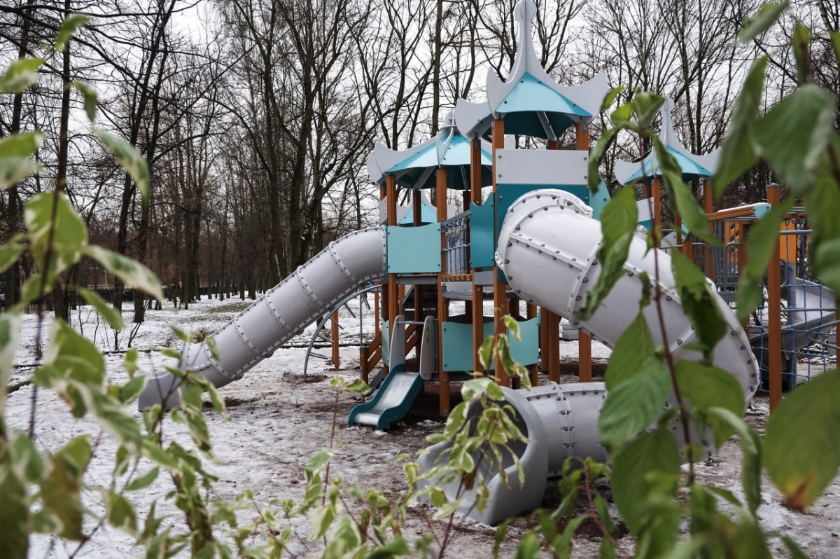 В саду Василеостровец обновили игровое и спортивное оборудование - tvspb.ru