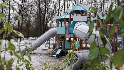 В саду Василеостровец обновили игровое и спортивное оборудование