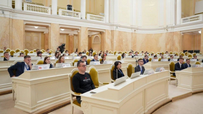 В Законодательном собрании прошел первый Всероссийский форум молодых парламентариев