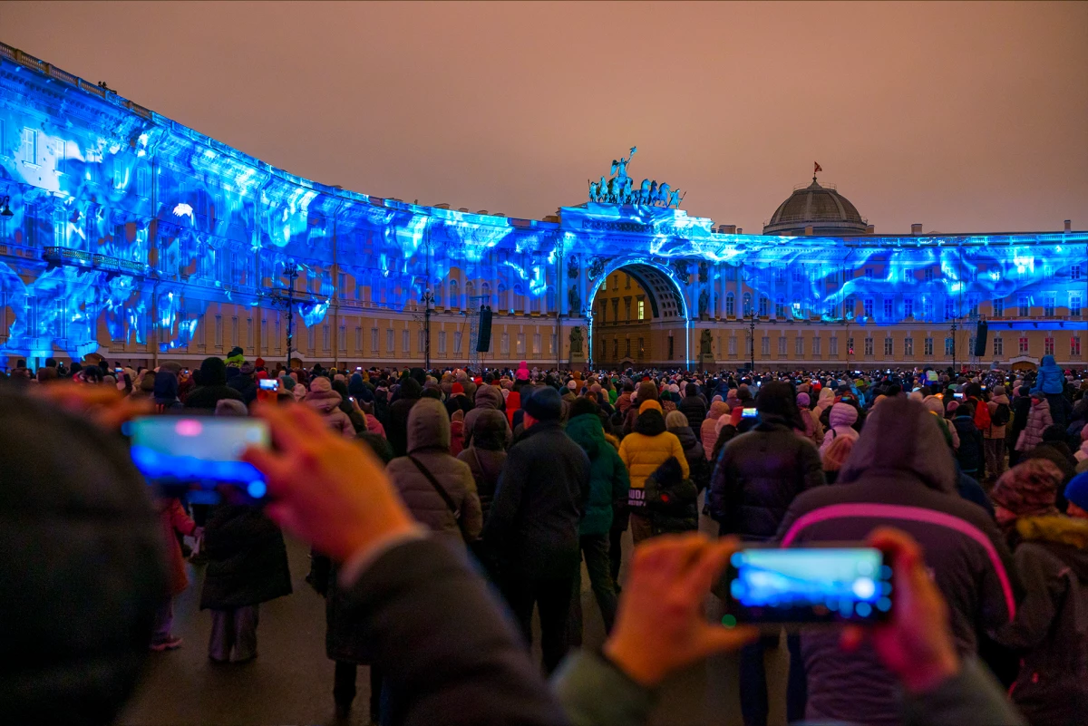 6 и 7 декабря петербуржцы и гости города смогут увидеть «Мультимедийное шоу на Дворцовой» - tvspb.ru